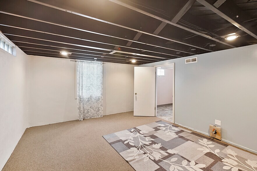 More Photos Of 101 N Evergreen Rd, Spokane Office For Lease