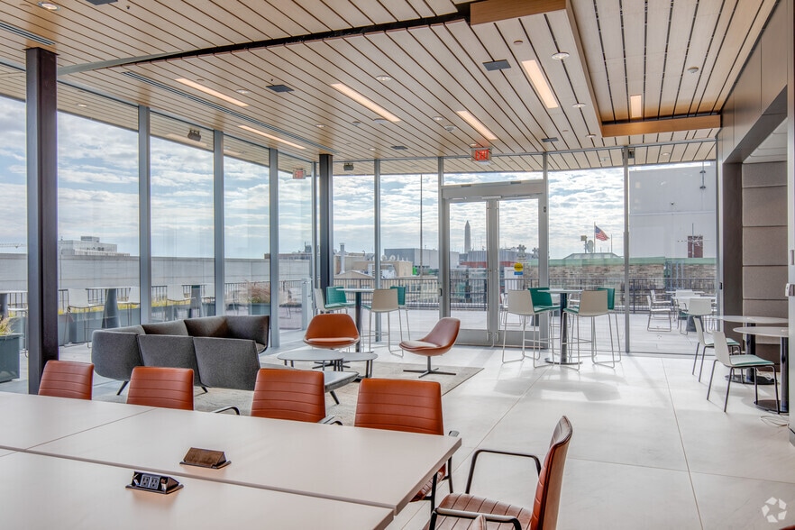 More Photos Of 1700 K St NW, Washington Office For Lease