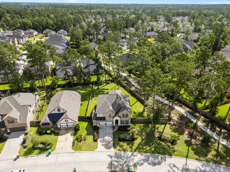 More Photos Of 135 Teralyn Grove Loop, Willis Specialty For Sale