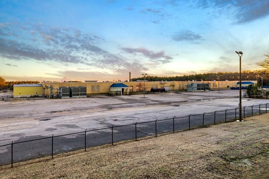 More Photos Of 1444 Lancaster Hwy, Chester Manufacturing For Sale