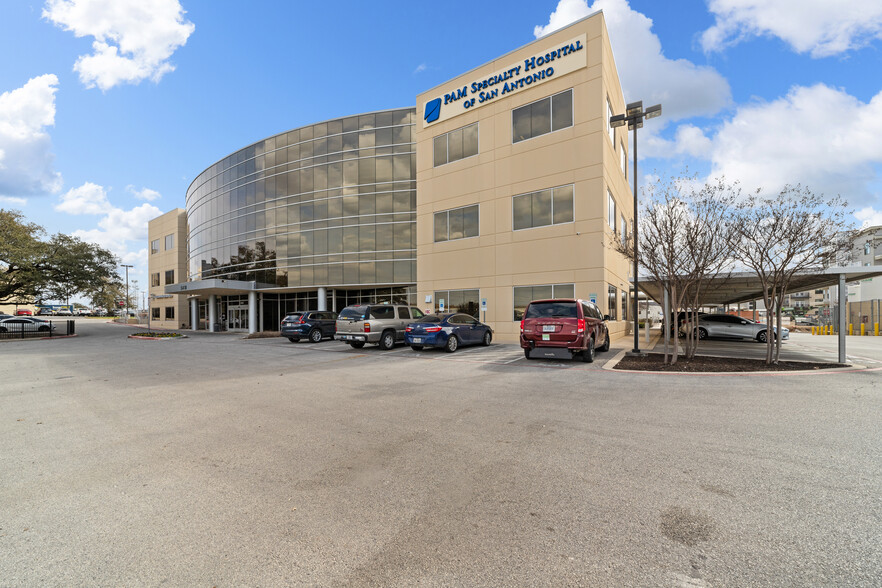 Primary Photo Of 5418 N Loop 1604 W, San Antonio Medical For Lease