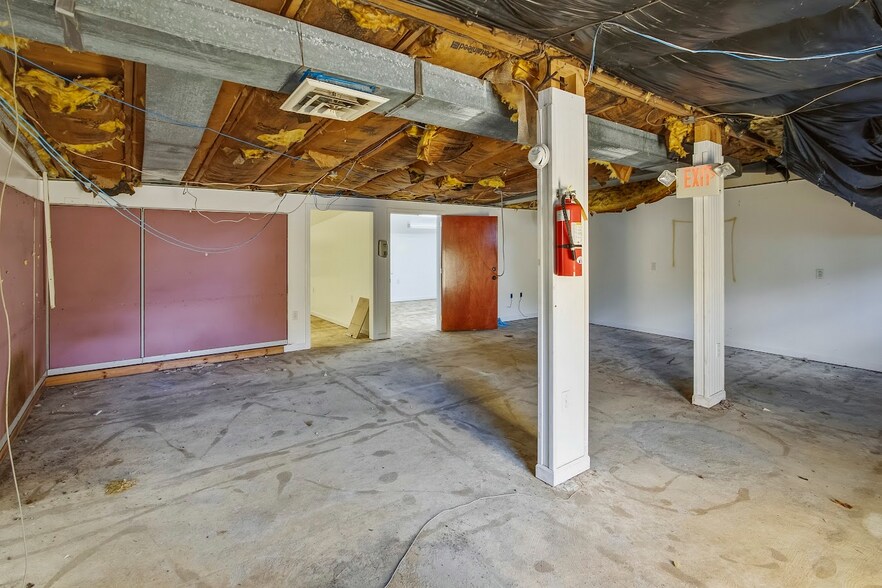 More Photos Of 50 Clara St, Landisville Warehouse For Sale