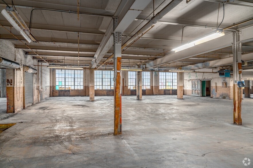 More Photos Of 4100 Payne Ave, Cleveland Warehouse For Lease