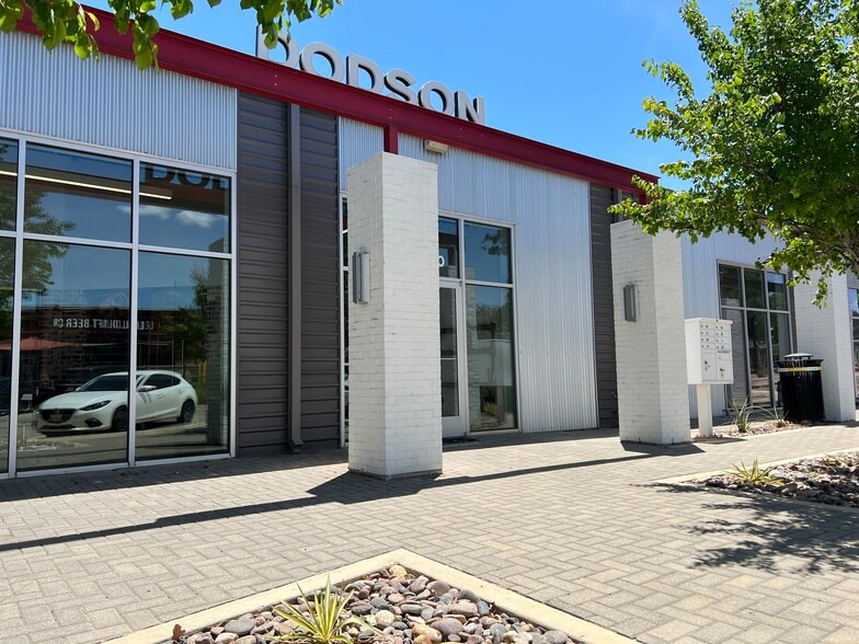 More Photos Of 500 E Front St, Arlington Storefront For Lease