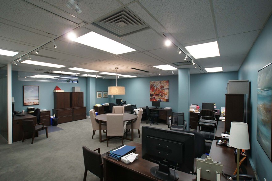 More Photos Of 602 12th Ave SW, Calgary Office For Sale