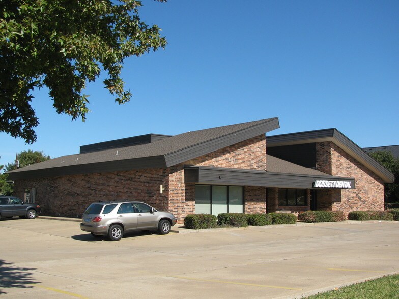 More Photos Of 620 W Harwood Rd, Hurst Medical For Lease