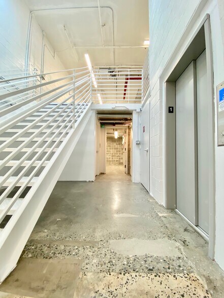 More Photos Of 888 Lorimer St, Brooklyn Loft Creative Space For Lease