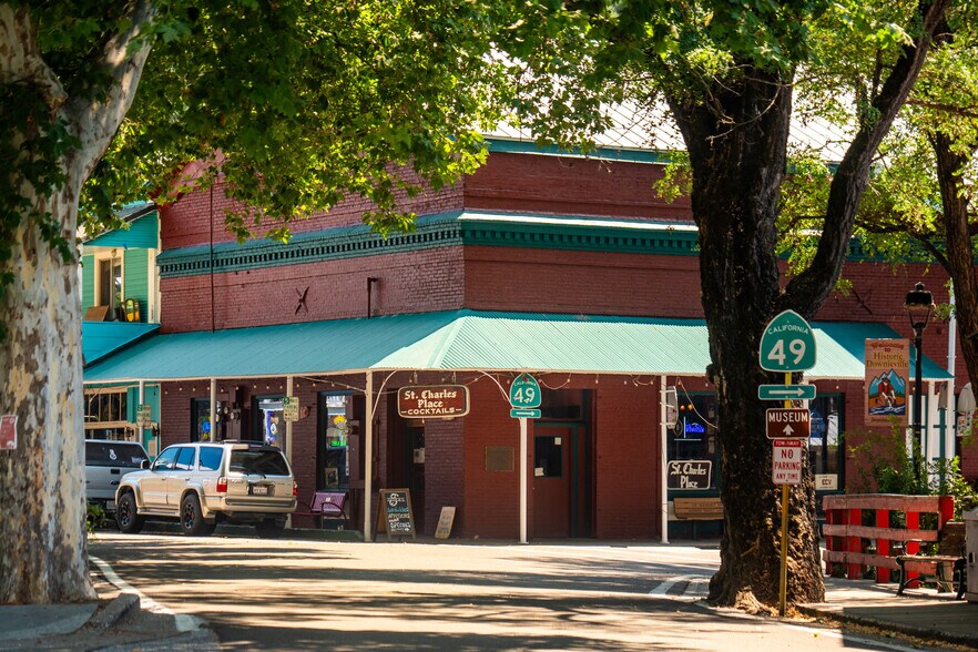 More Photos Of 101 Commercial St, Downieville Bar For Sale