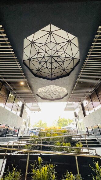 More Photos Of 1964 Westwood Blvd, Los Angeles Coworking Space