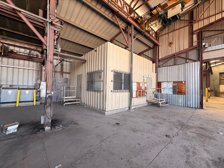 More Photos Of 603 S Arrowhead Ave, San Bernardino Warehouse For Sale