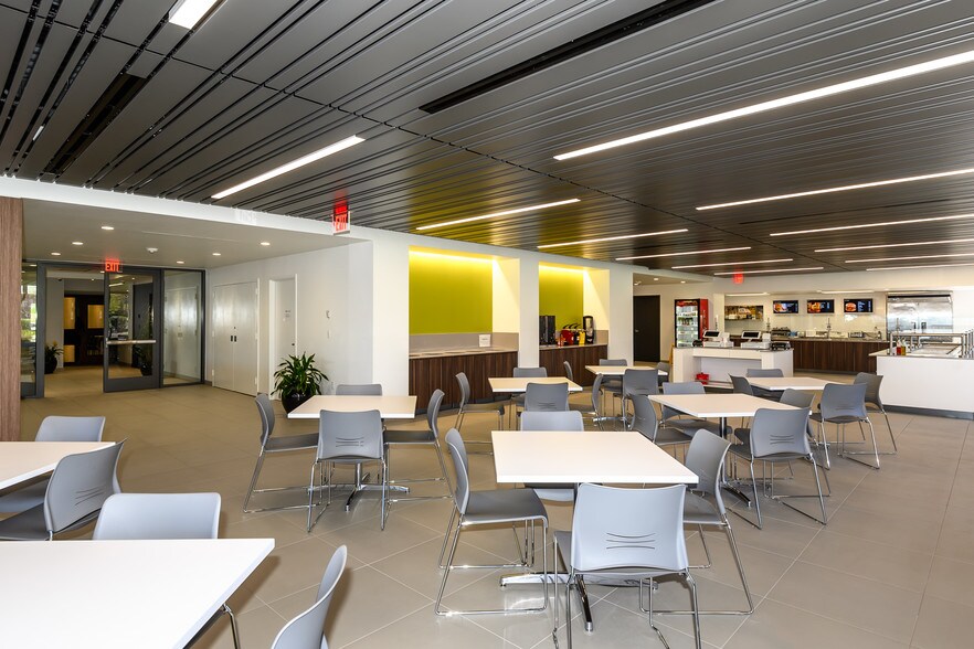 More Photos Of 111 Founders Plz, East Hartford Office For Lease