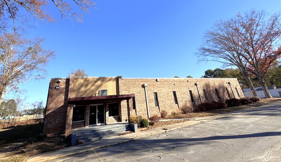 Primary Photo Of 2230 Lithonia Industrial Blvd, Lithonia Research And Development For Lease