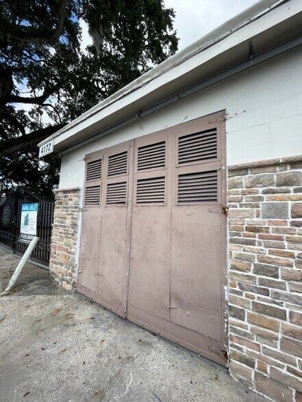 More Photos Of 4172-4174 E Hillsborough Ave, Tampa Auto Dealership For Sale