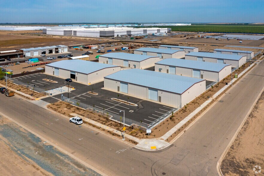 More Photos Of 7732 W Sunnyview Ave, Visalia Warehouse For Sale