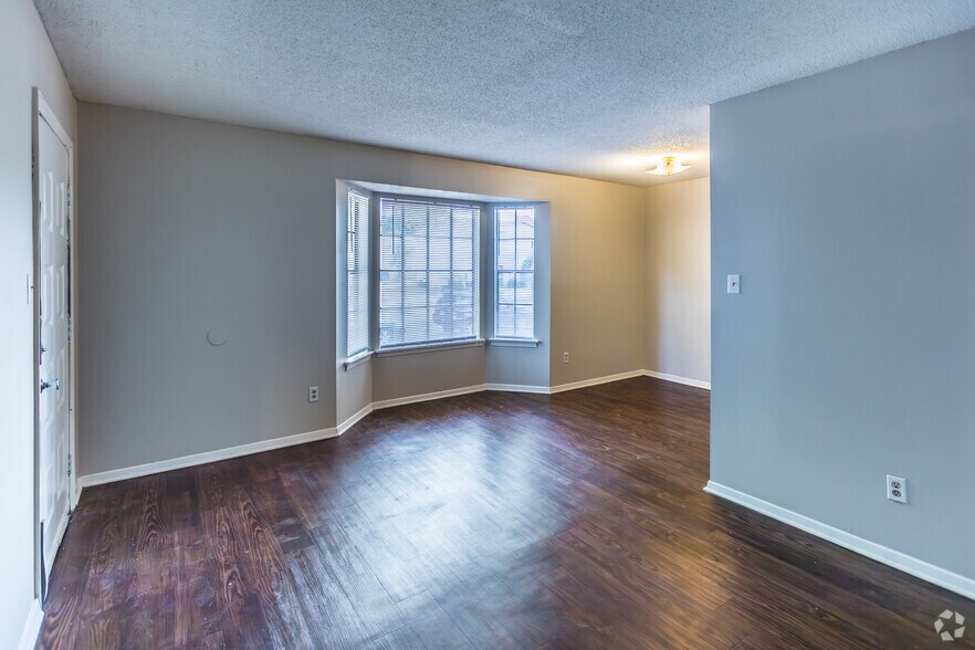 More Photos Of 3467-3469 Southern Ave, Memphis Apartments For Sale