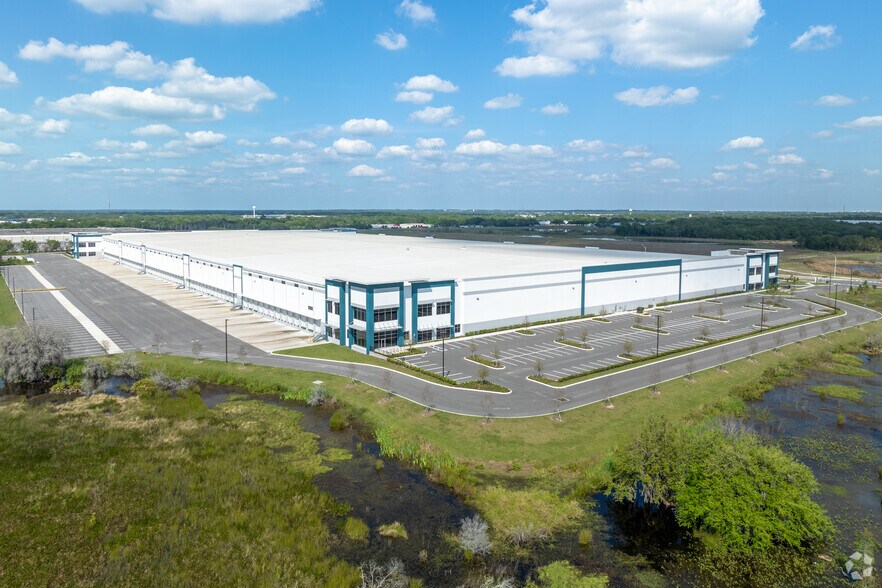 More Photos Of 1415 Winston Park Blvd, Lakeland Unknown For Lease