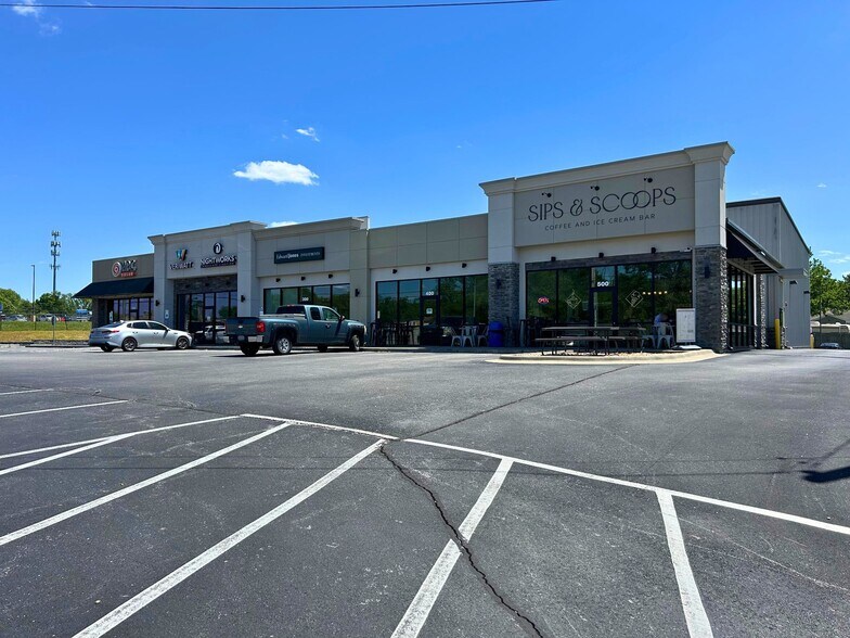 More Photos Of 3202 W Republic Rd, Springfield General Retail For Lease