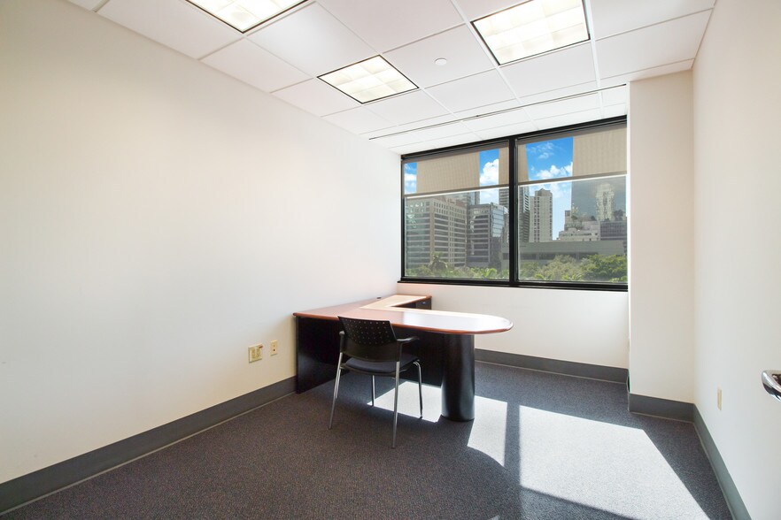 More Photos Of 1200 Brickell Ave, Miami Office For Sale