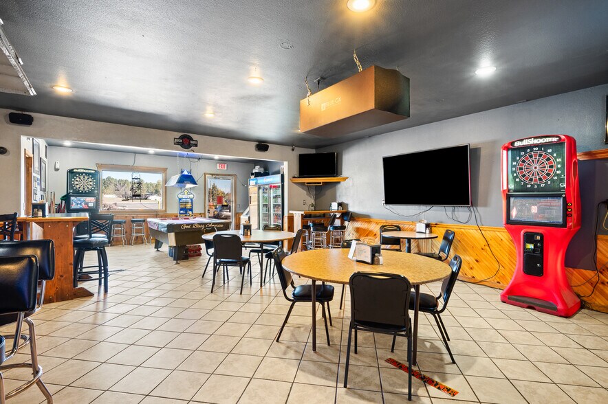 More Photos Of 2 Hays Blvd, Pine Haven Restaurant For Sale