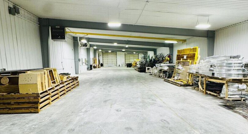 More Photos Of 995841 Mono-Adjala Tline, Rosemont Warehouse For Sale