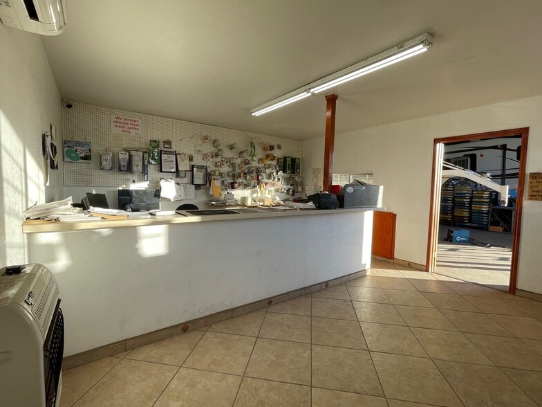 More Photos Of 700 N Gold Ave, Deming Specialty For Sale