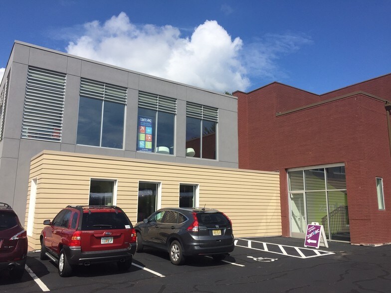 More Photos Of 1385-1391 Post Rd E, Westport General Retail For Lease