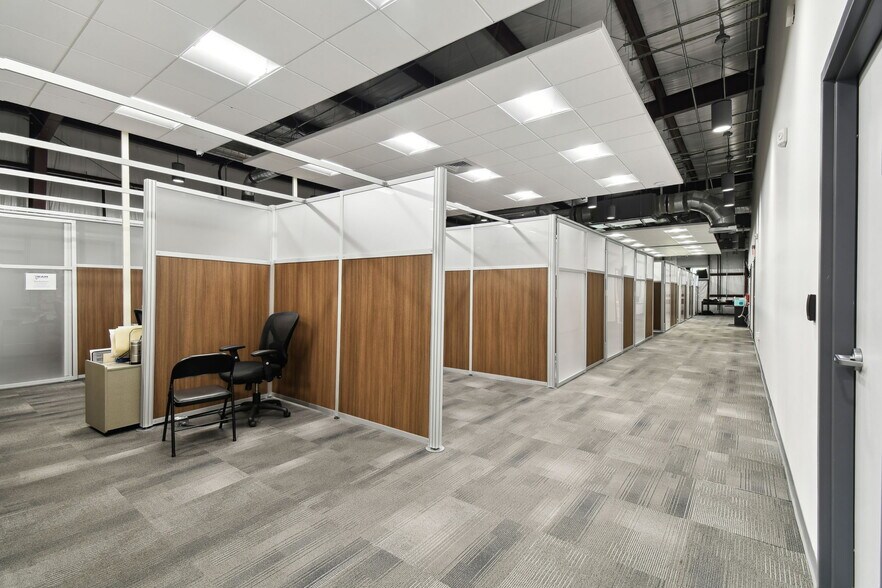 More Photos Of 924 Hale Ave, Brooksville Office For Sale