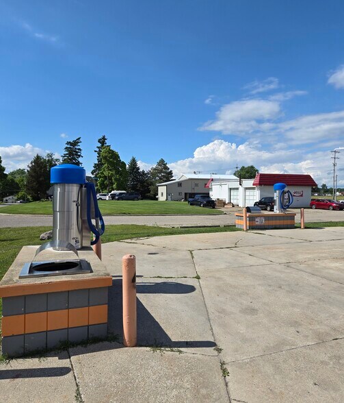 More Photos Of 11561 N Saginaw Rd, Clio Carwash For Sale