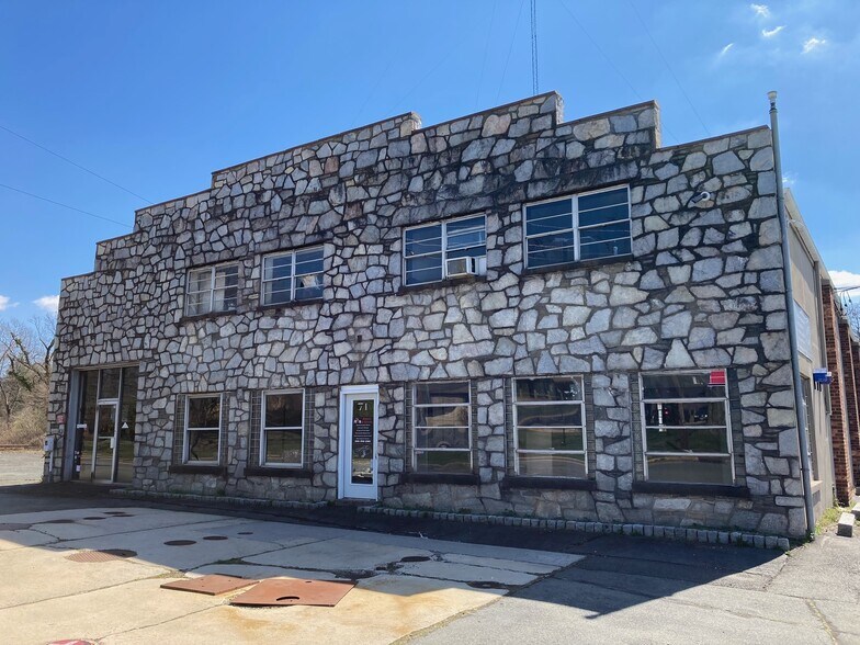 More Photos Of 71 E Broad St, Hopewell Auto Repair For Lease