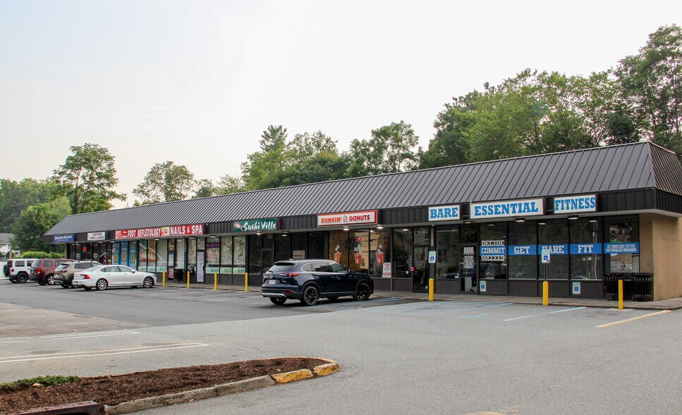 More Photos Of 59-71 Orange Tpke, Sloatsburg Storefront For Lease