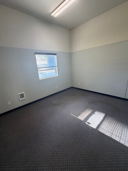 More Photos Of 3645 US-101, Gearhart Office For Lease