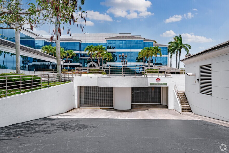 More Photos Of 7284 W Palmetto Park Rd, Boca Raton Unknown For Lease