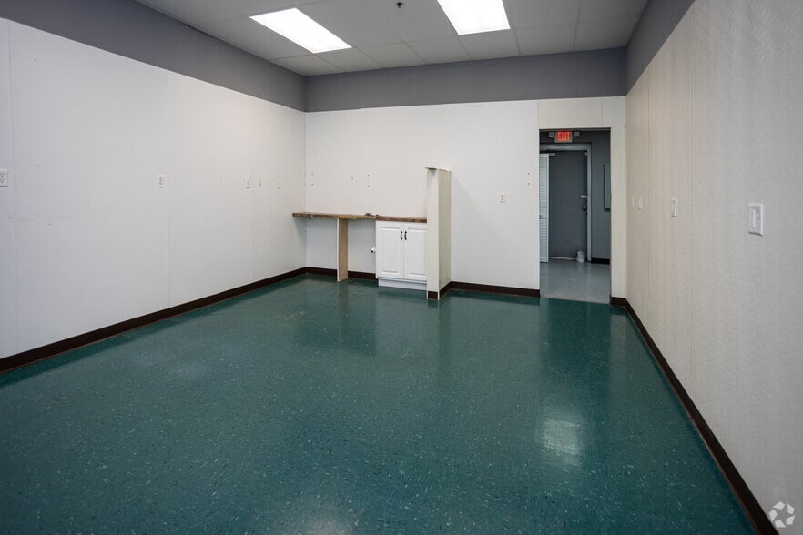 More Photos Of 5510 Highway 153, Hixson Unknown For Lease