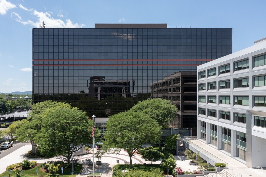 More Photos Of 250 Pehle Ave, Saddle Brook Unknown For Lease