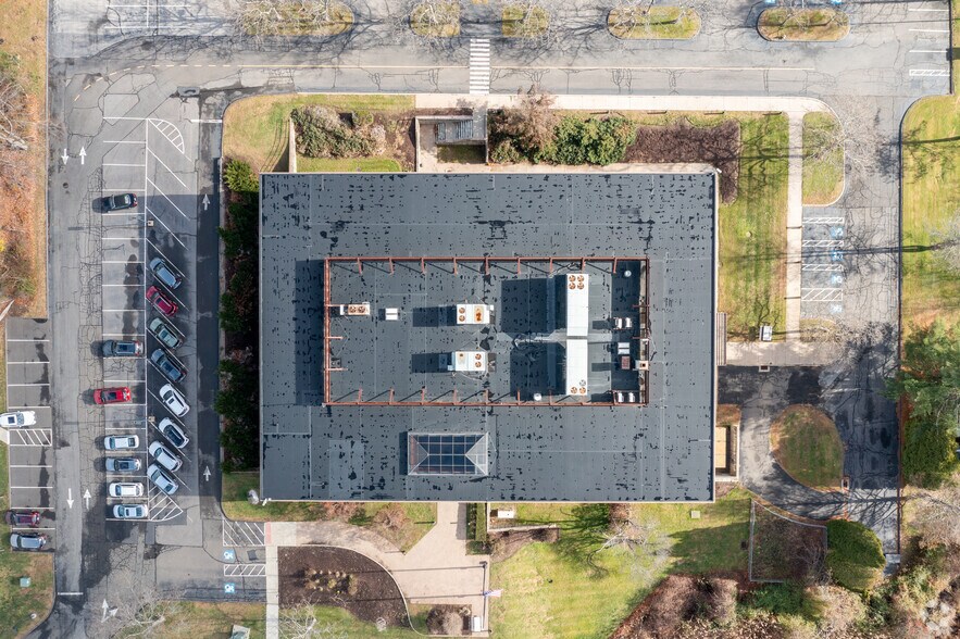 More Photos Of 101 Merritt Blvd, Trumbull Office For Lease