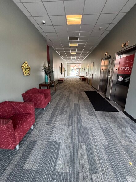 More Photos Of 302 S 4th St, Manhattan Office For Lease