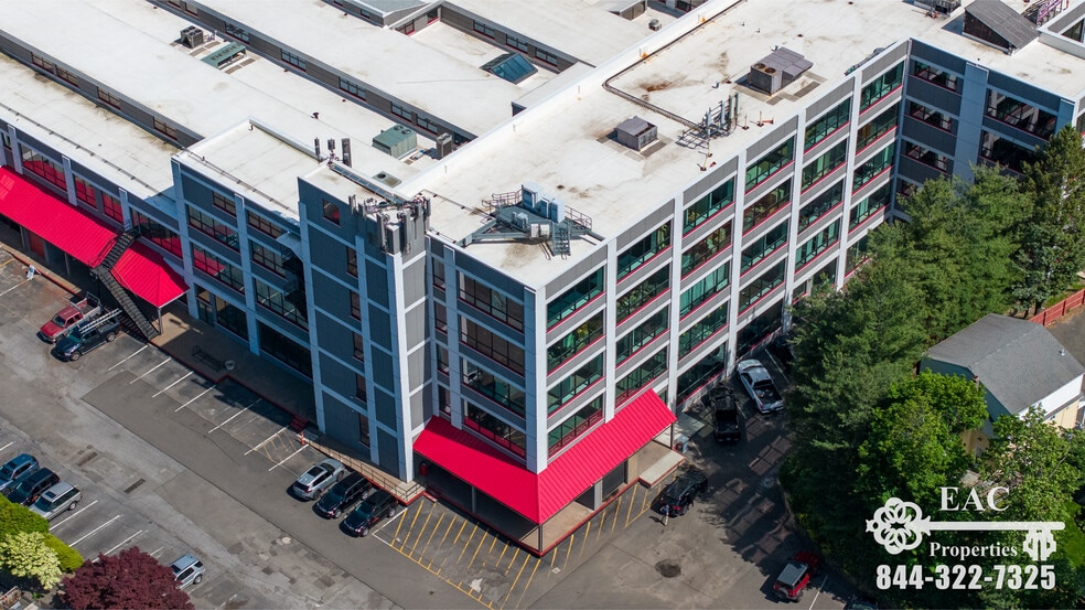 More Photos Of 25 Van Zant St, Norwalk Light Manufacturing For Lease