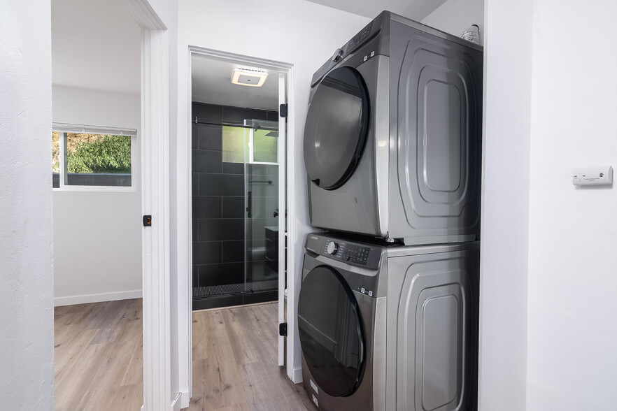 More Photos Of 801-807 Torrance St, San Diego Apartments For Sale