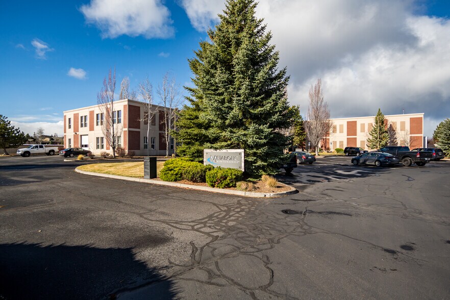 More Photos Of 601 N Larch St, Sisters Research And Development For Sale