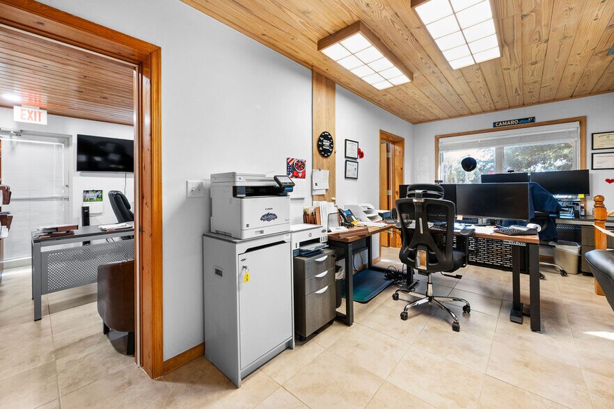 More Photos Of 400 SE Flamingo Ave, Stuart Office Residential For Sale