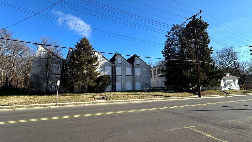 More Photos Of 555 Warren St, Phillipsburg Warehouse For Sale
