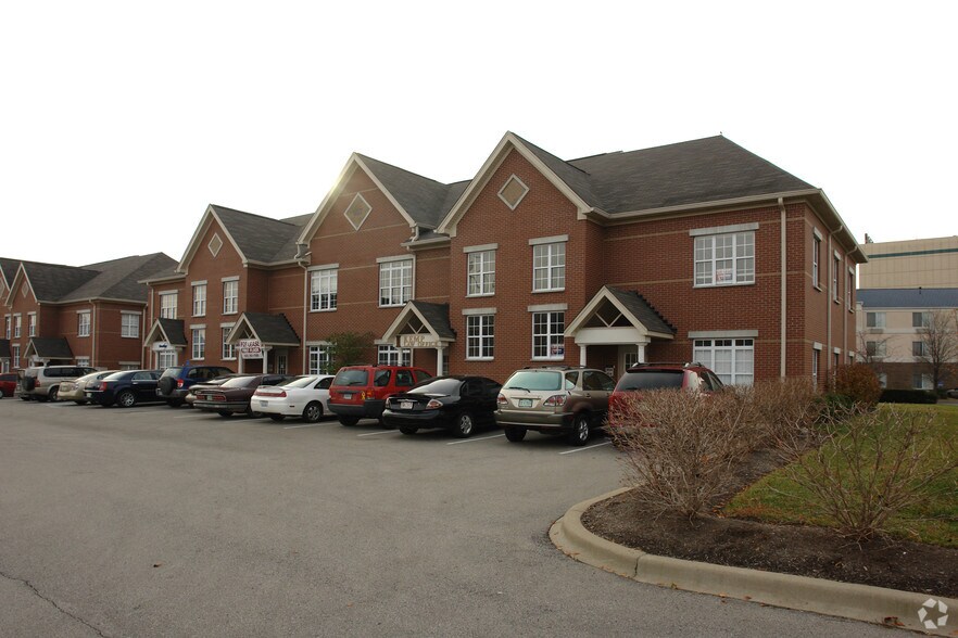 More Photos Of 601 N Shore Dr, Jeffersonville Medical For Sale