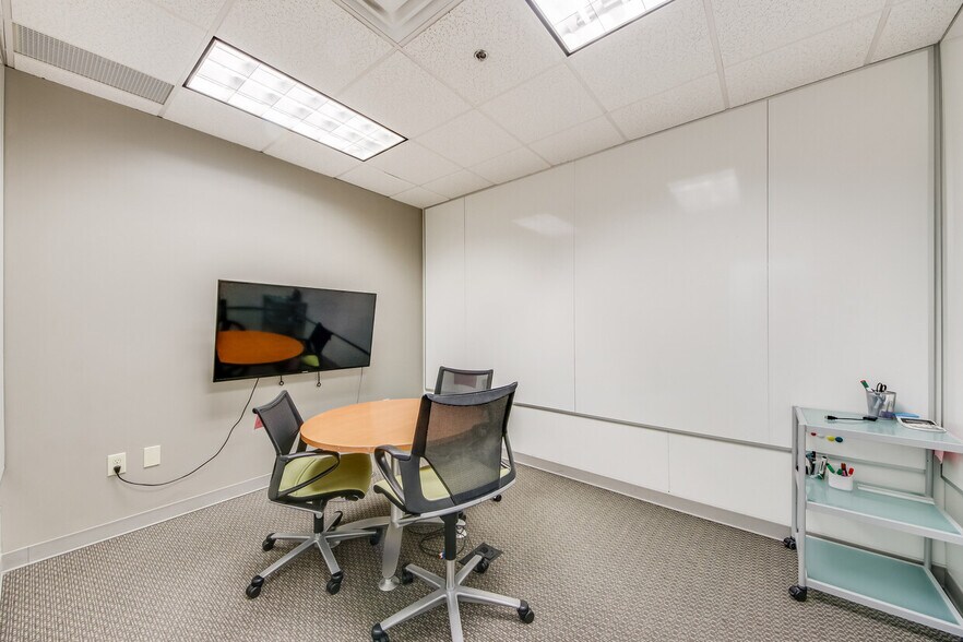 More Photos Of 10700 Abbotts Bridge Rd, Johns Creek General Retail For Lease