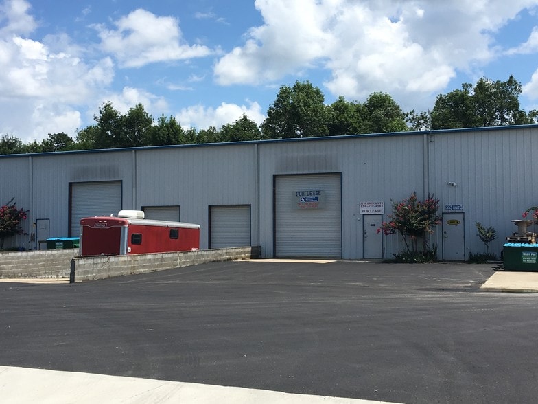 More Photos Of 553 Capital Cir SW, Tallahassee Warehouse For Lease