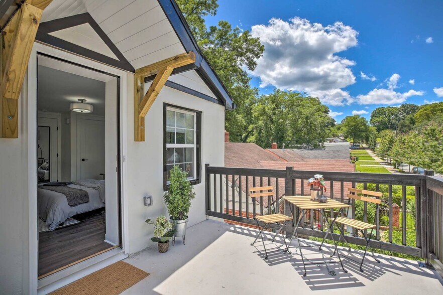 More Photos Of 1026 Ashby Grv SW, Atlanta Apartments For Sale