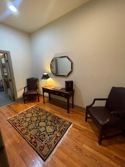 More Photos Of 11 Broad St, Charleston Office Residential For Lease