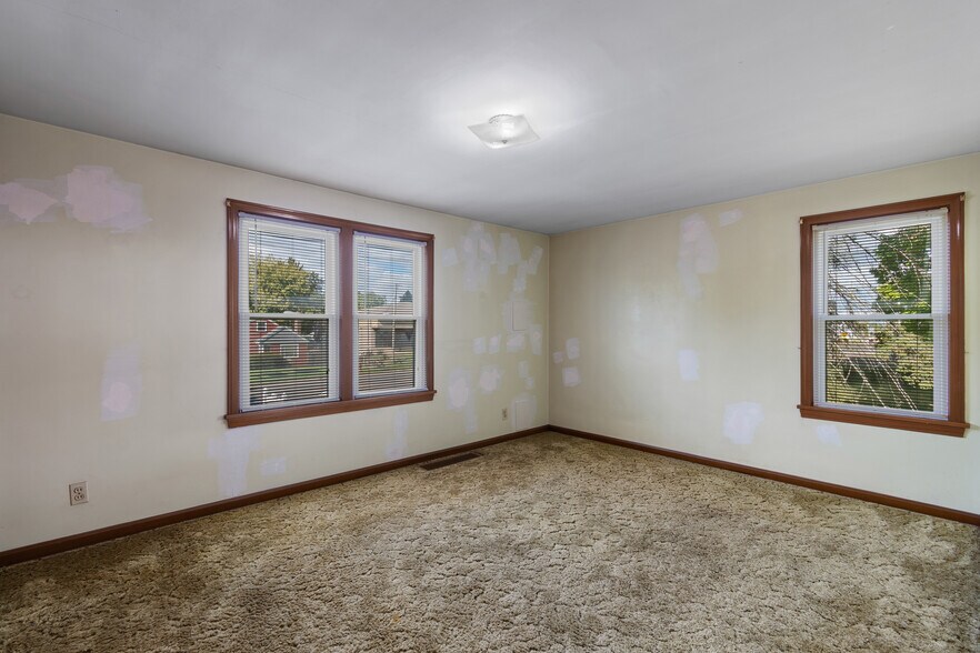 More Photos Of 1850 Whipple Ave NW, Canton Storefront Retail Residential For Sale