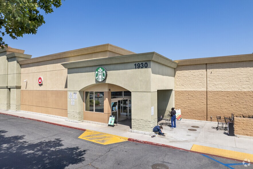 More Photos Of 1930-1956 N Placentia Ave, Fullerton Freestanding For Lease