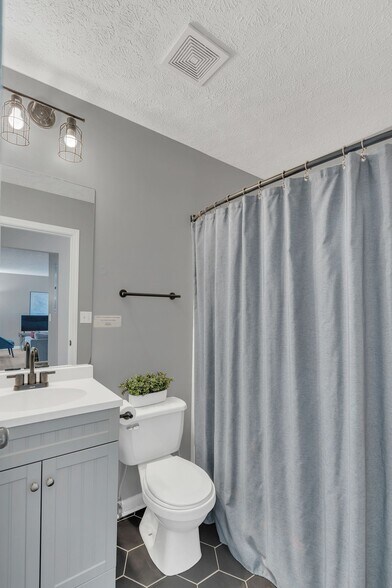 More Photos Of 901 21st Ave N, Nashville Multifamily For Sale