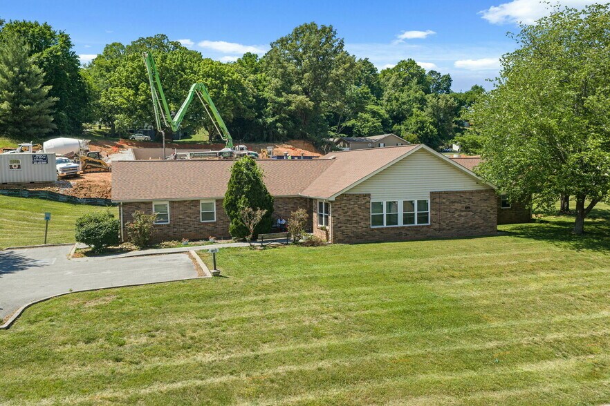 More Photos Of 401 McGhee St, Maryville Apartments For Sale